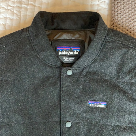 ⚡️Men’s Patagonia jacket! - Picture 2 of 5